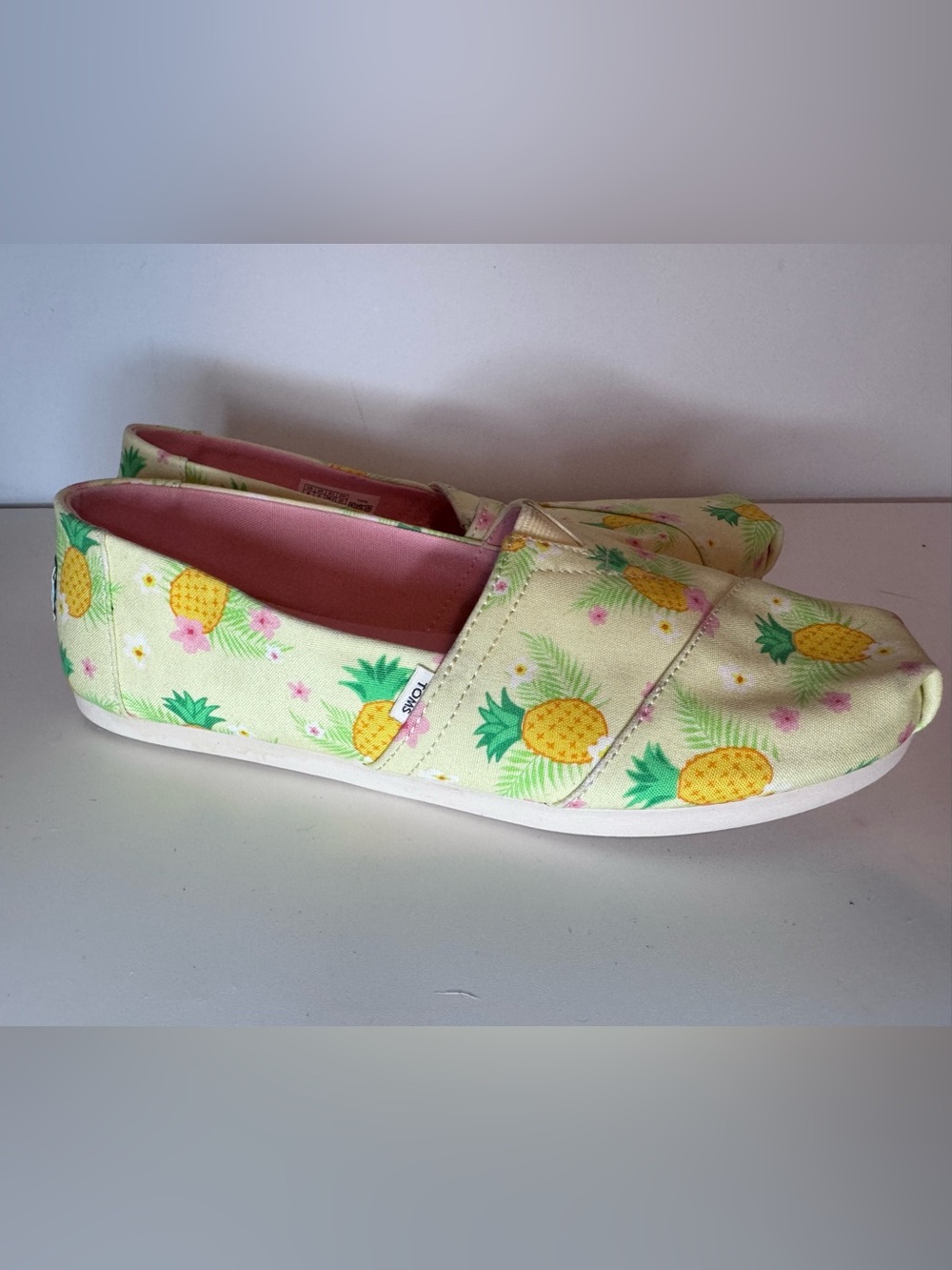 TOMS Classic Alpargata Pineapple Print Shoes Size W8